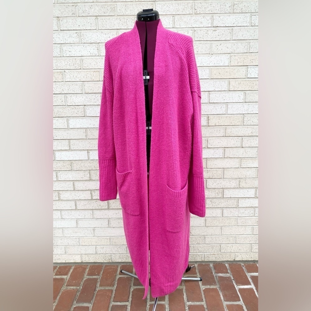 Vince Camuto Cardigan Duster Sweater Women’s Size 1X Pink Long Barbiecore